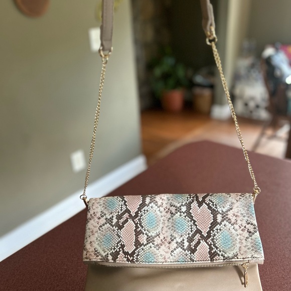 Snakeskin Pattern Clutch - Picture 3 of 8